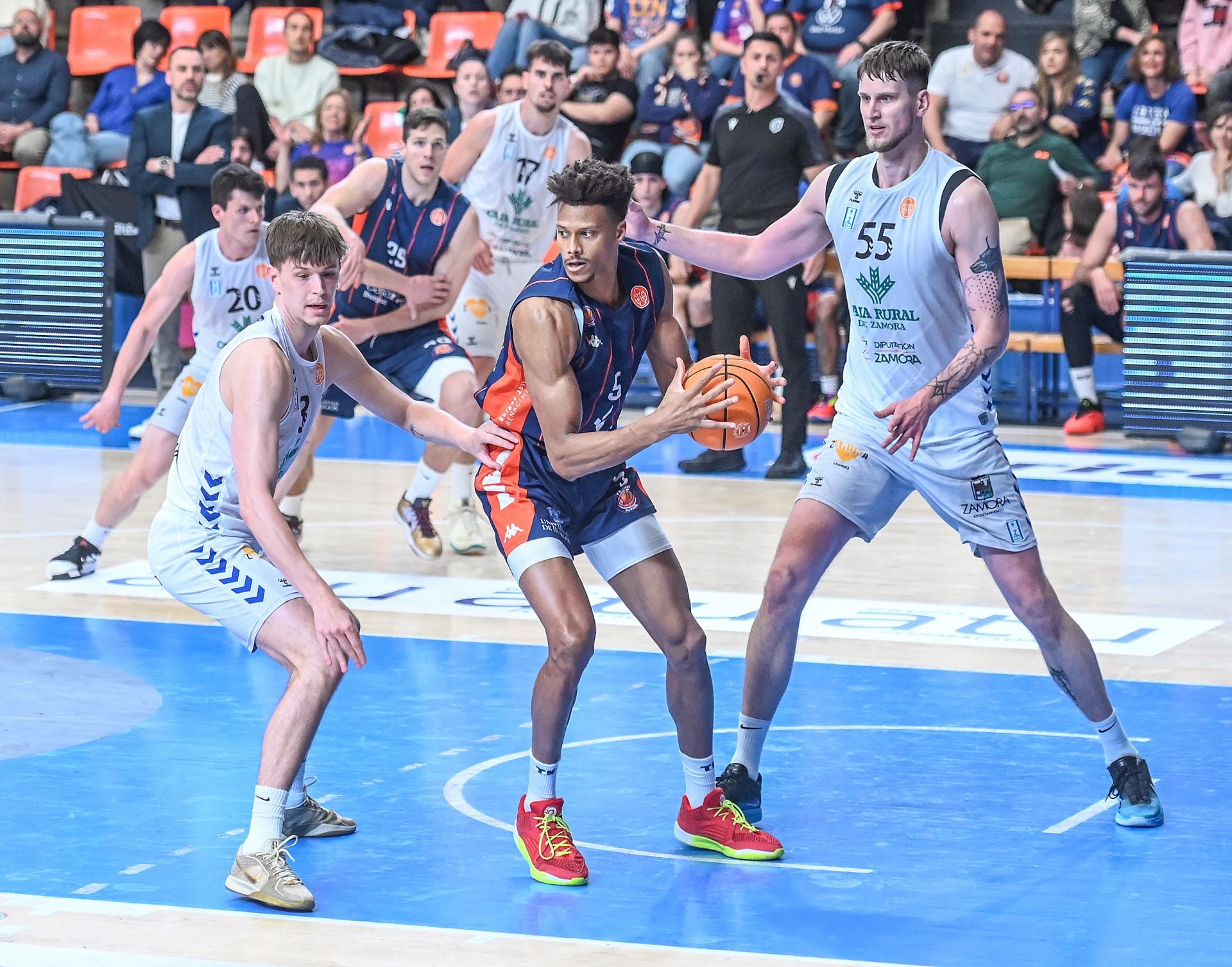 El partido entre Tizona y Zamora, en imágenes