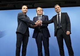Sergio, Aperribay y Bretos, en su comparecencia de Anoeta