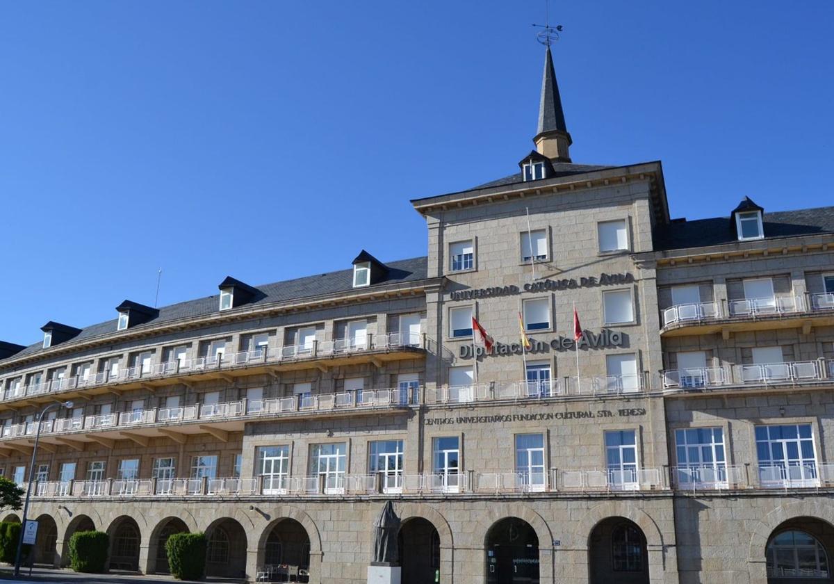 UGT rechaza la implantación de la Universidad Católica de Ávila en Ponferrada
