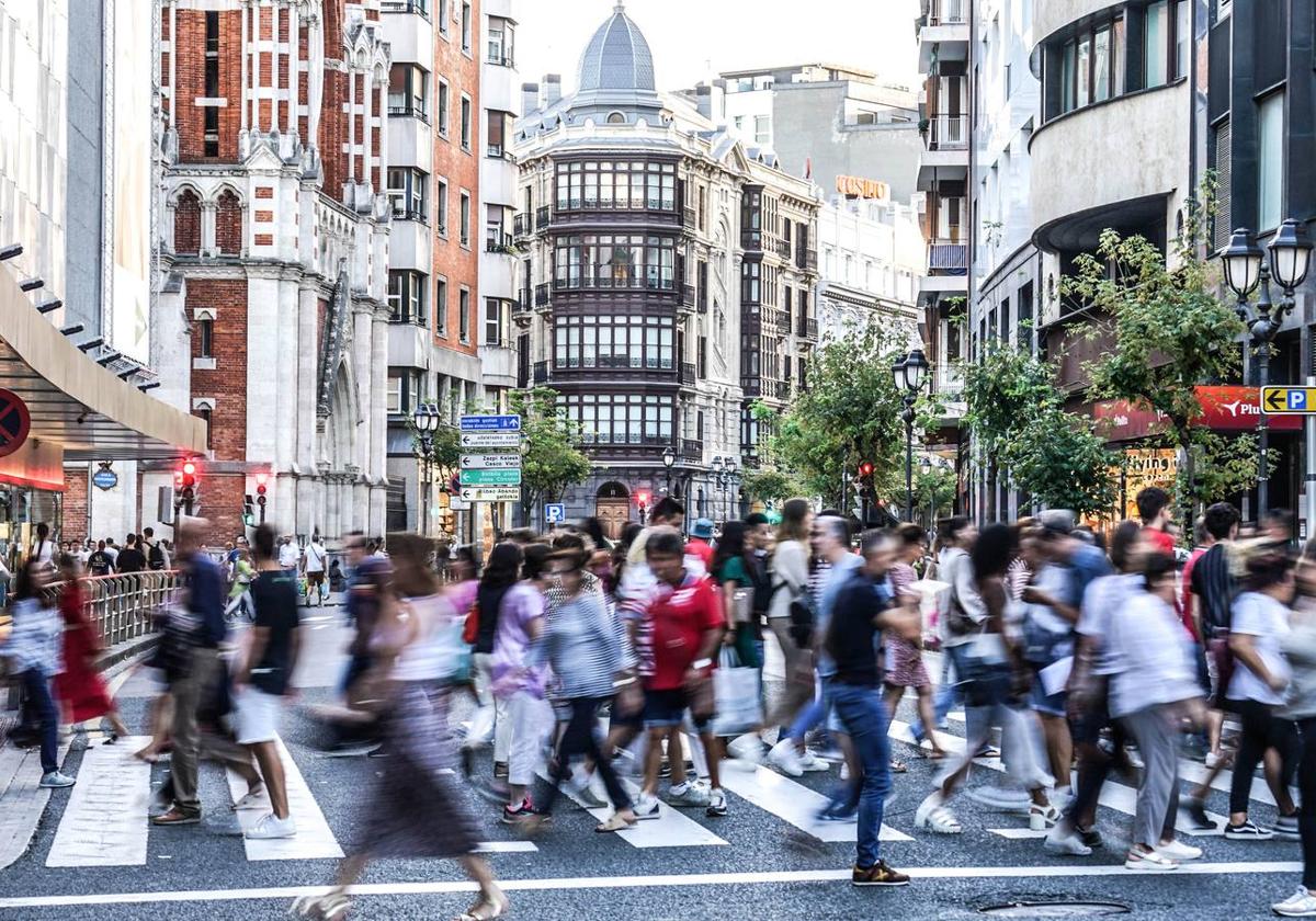 El sueldo más frecuente en Euskadi roza los 17.900 euros, solo un 6% más que en 2016