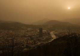 El Ayuntamiento de Bilbao alerta de la mala calidad del aire por la llegada de polvo sahariano