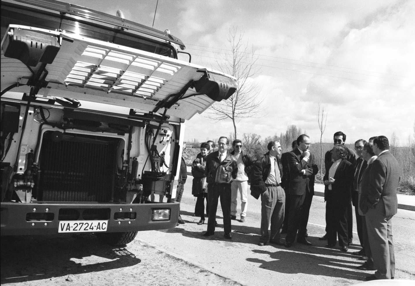 Entrega de un camión de basura para la Mancomunidad Pinoduero. 18 de marzo de 1996.
