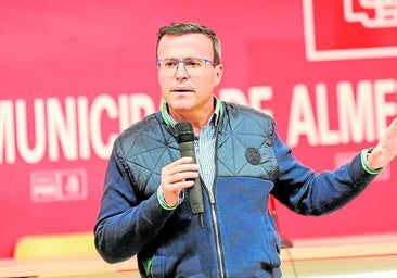 Gallardo seguiría de aforado aunque se convocaran elecciones regionales