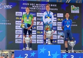 Natalia Fischer en el segundo cajón del podio del Campeonato de Europa XCM.