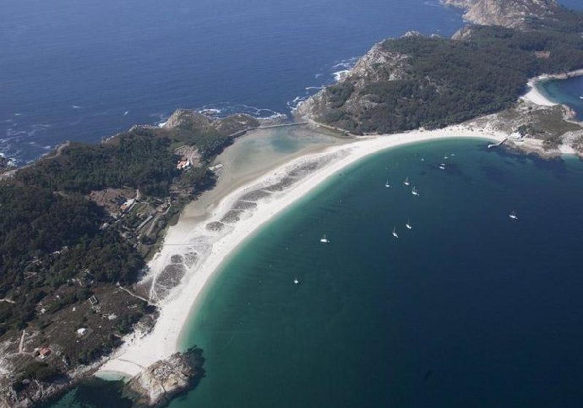 La única playa española que se cuela entre las 50 mejores del mundo: arena blanca y aguas cristalinas