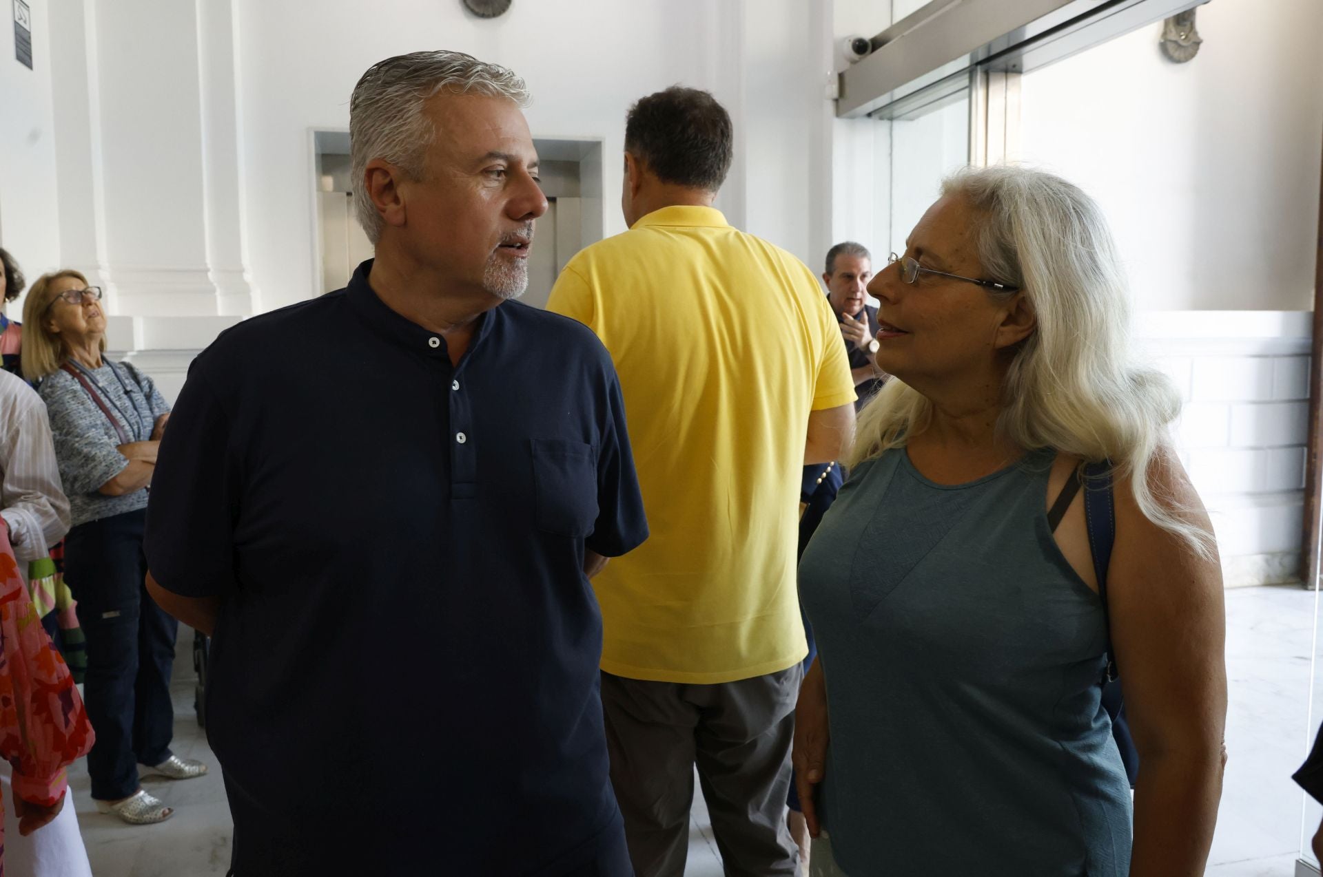 FOTOS | Esteban González Pons presenta su novela en Aula LAS PROVINCIAS