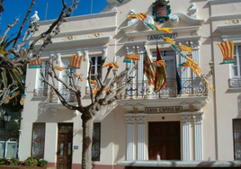 Imagen de archivo del ayuntamiento de Tavernes Blanques.