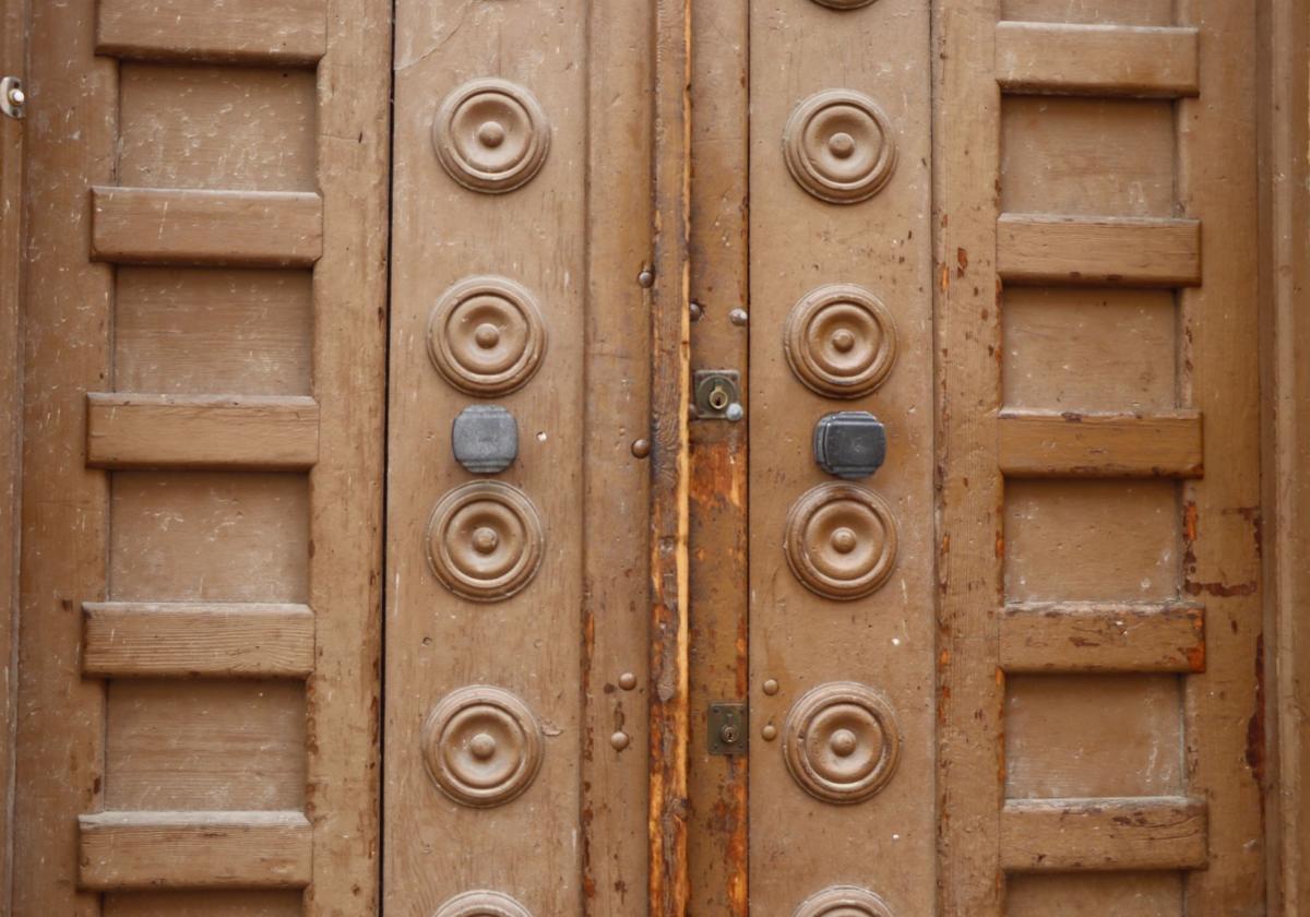Detalle de una vivienda de esta vía de la capital.