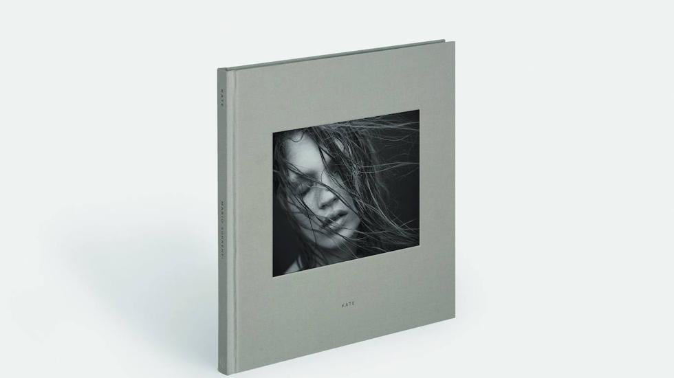 Kate, el libro de Phaidon que recoge los retratos de Kate Moss por Mario Sorrenti en los 90.